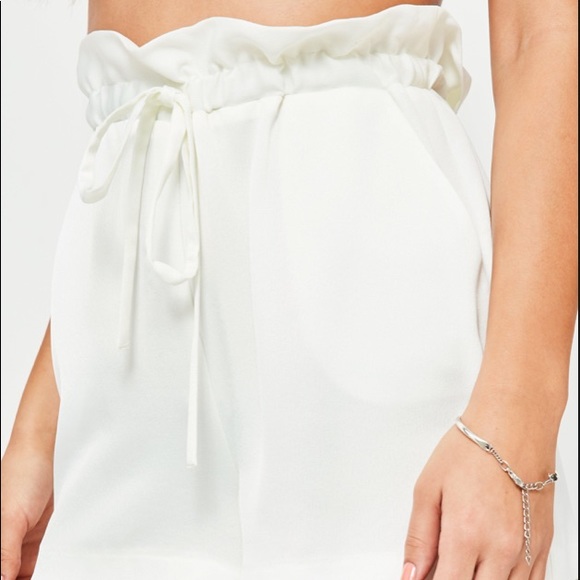 White high waisted shorts - Picture 2 of 2